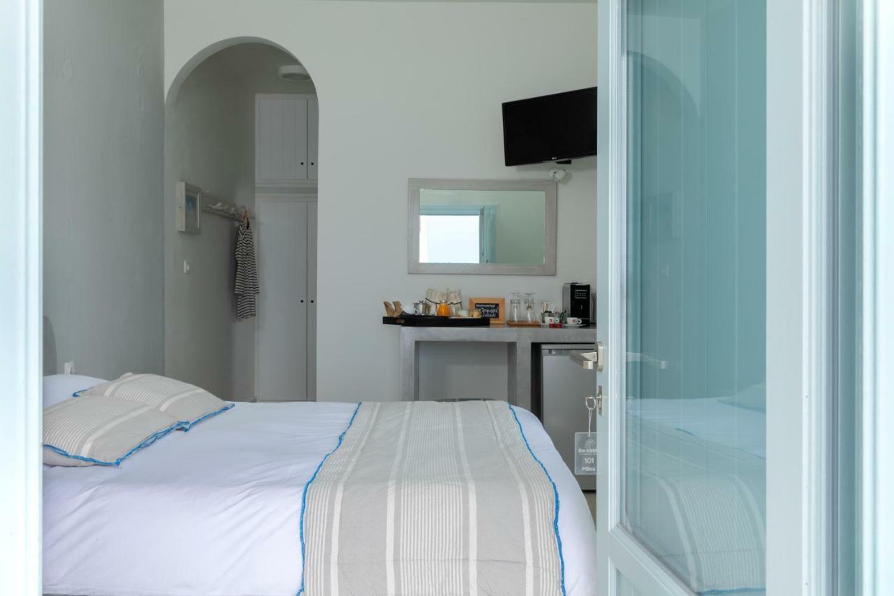Blue Dolphins Apartments Firosztefáni Kültér fotó